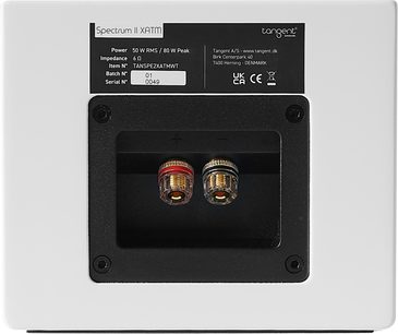 Witte Dolby Atmos-luidspreker Tangent Spectrum II XATM, achterkant, zwarte kunststofplaat met twee rood/zwarte metalen luidsprekerterminals