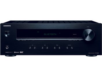Інтегрований стерео Hi-Fi підсилювач Onkyo TX-8220, вид спереду, прямокутний чорний корпус, велика кнопка справа, центральний дисплей