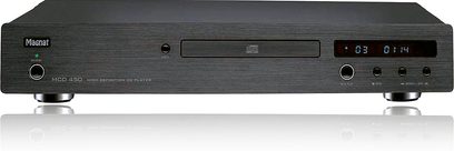 Magnat MCD 450 CD-afspiller set forfra i sort, blåt display, børstet aluminiumsfront