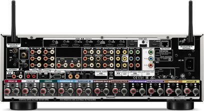 Denon AVR-X5200W srebrny amplituner kina domowego, widok z przodu, liczne gniazda audio/wideo z tyłu, dwie anteny Wi-Fi