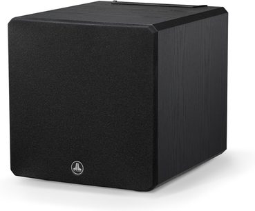 JL Audio E-Sub e110 subwoofer i sort asketræ, kubisk form, sort tekstureret finish, sølvfarvet logo på forsiden