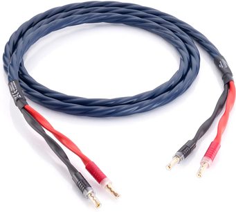 Reproduktorový kabel Inakustik Speaker 425, tmavě modrý, stočený v plastovém plášti, pohled shora, vybavený čtyřmi pozlacenými banánkovými konektory s červenými a černými označenými plášti
