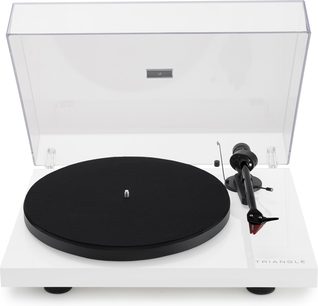 Hi-fi vinylspiller Triangle Lunar 3 hvit, sett forfra, svart tallerken, svart tonearm, åpent gjennomsiktig deksel