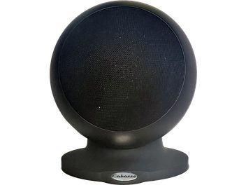 Alcyone 3 fekete mat compact hangszóró, előlről nézve, gömb alakú, fekete rács, kör alakú talp, ezüst színű logó alul
