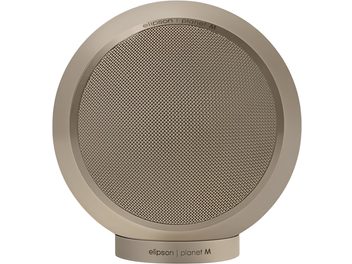 Diffusore hi-fi compatto Elipson Planet M finitura Saturn Dust opaca, forma sferica in metallo beige chiaro con ampia griglia frontale microforata e base cilindrica coordinata, vista frontale