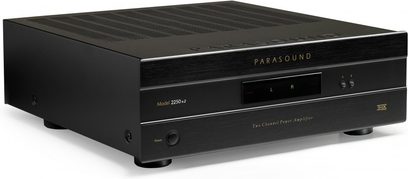 Parasound 2250v2 effektforstærker, sort front, to knapper, display, set forfra på sort baggrund