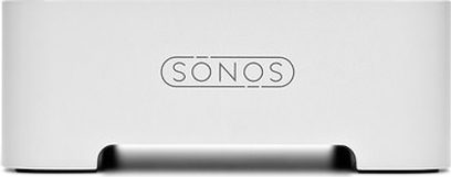 Witte rechthoekige Sonos Bridge elektronische behuizing, zwart logo, zijdelingse inkepingen, op een effen grijze achtergrond