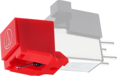 Diamant pro gramofonovou přenosku Audio Technica ATN91R červený, hrot přenosky na šedé vložce v pozadí