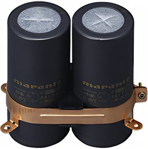 Amplificator de putere multi-canal Marantz MM8077 negru, vedere de sus, două butoane rotative cu modele concentrice