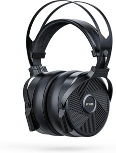 FiiO FT5 siyah kablolu açık kulak üstü kulaklık, çift bıçaklı metal başlık yapısı, kalın suni deri kulak yastıkları ve radyal ızgara kabukları, üç çeyrek görünüm