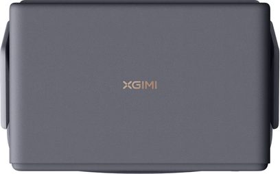 Videoprojektor XGIMI Horizon 30 Max v antracitno sivi barvi, pogled od zgoraj, s teksturirano površino in zlatim logotipom
