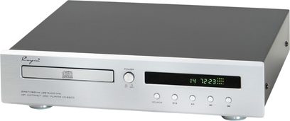 Reproductor de CD de alta fidelidad Cayin CS-55CD DAC en aluminio cepillado plateado, vista frontal ligeramente en perspectiva, tapa superior negra mate, bandeja de disco a la izquierda, pantalla digital verde y cinco botones redondos alineados