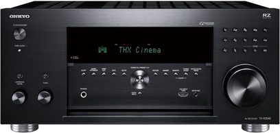 Onkyo TX-RZ840 sort hjemmebiografsforstærker, set forfra, grøn "THX Cinema"-skærm, sølvfarvede knapper og drejeknapper