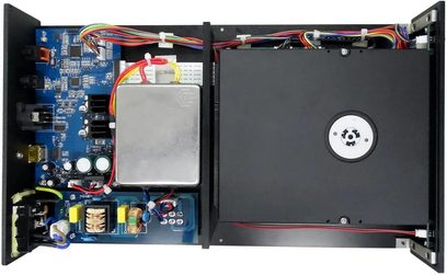 Nuprime CDT-10 sort CD-afspiller, indvendigt syn af elektroniske komponenter, printplader, flerfarvede kabler