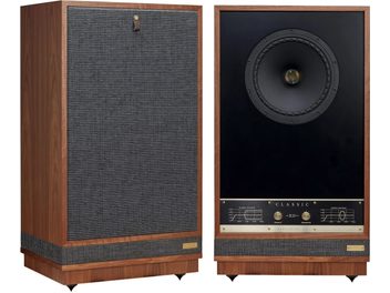 Grindinės kolonėlės Fyne Audio Classic XII, riešutmedžio medžio korpusai, juodas priekinis skydelis su dideliu garsiakalbiu, pilki grotelės, ratukai