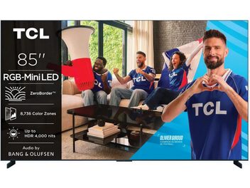 Plochý televizor TCL 85RM9L 85 palců, pohled zepředu s propagačním vizuálem fanoušků v modrých dresech