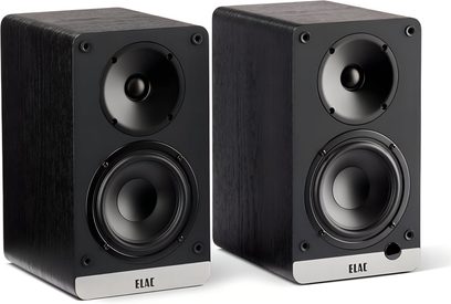 Elac Debut ConneX DCB41 Smart-Lautsprecher, schwarze Holzkörper, sichtbarer Hochtöner und Tieftöner, Dreiviertelansicht