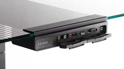Switch a splitter Erard Connectique déportée 035480 černý, detailní pohled na přední stranu s porty HDMI, VGA, audio a USB