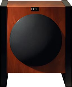 Subwoofer Rel T-1 třešeň, pohled zepředu, krychlový tvar, tmavě lesklá dřevěná povrchová úprava, černý kruhový reproduktor uprostřed