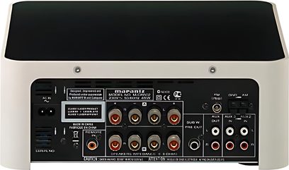 Kompakt Marantz M-CR502 højkvalitets hi-fi-system i sort, nærbillede forfra af kontrolpanelet med knapper og stik