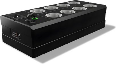 Czarna listwa zasilająca EAT Essential Audio Tools MM8+ z 8 filtrowanymi gniazdami, wyłącznikiem i zielonym wskaźnikiem świetlnym