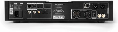 galinė pusė, juodas metalinis korpusas, užrašas Naim Audio NSS 333, 300 Series Music Streamer žymėjimas, IEC maitinimo jungtis, RJ45 Ethernet prievadas, du USB-A prievadai, mini-jack Remote Out lizdas, koaksialinės BNC ir RCA skaitmeninės išvestys, du optiniai TOSLINK prievadai, dvi subalansuotos XLR išvestys, du 10 kontaktų DIN jungikliai