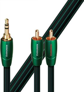 Tre Audioquest Evergreen Jack/RCA-lydkabler på 2 m i mørkegrøn med sorte striber, parallelle på hvid baggrund