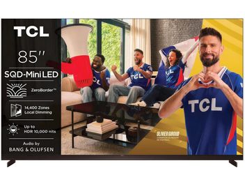 Televizor TCL 85X11L 85 palců, obrazovka s tenkým rámečkem s fotbalovým vizuálem a Olivierem Giroudem, pohled zepředu