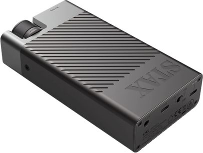 Передпідсилювач для навушників STAX SRM-D10 II чорного кольору, вид зверху, передня панель з кнопкою та роз'ємами, кришка з діагональними смугами