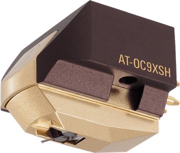 Gylden og brun Audio Technica AT-OC9XSH vinylpickup-enhed, set ovenfra i nærbillede, med diamant og pickupholder
