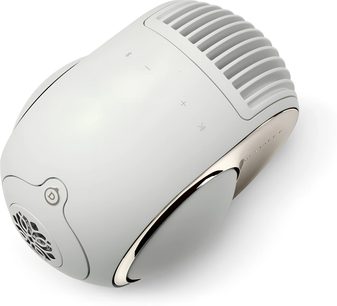 Głośnik DEVIALET Phantom Ultimate 98 dB Light Pearl stereo, biały perłowy z tworzywa sztucznego, metalizowane boki, widok z trzech czwartych