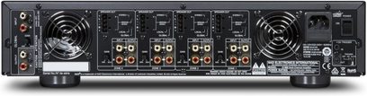 Amplificatore multicanale NAD CI-980 nero in metallo, vista posteriore, telaio rettangolare con due ventilatori a griglia, otto morsetti per altoparlanti modulari, numerose prese RCA rosse e bianche, interruttore di alimentazione, presa IEC e piedi cilindrici