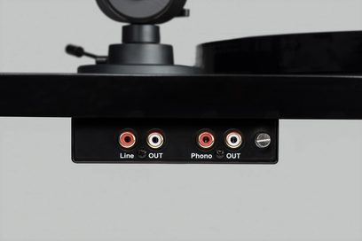 Platan vinil hi-fi Pro-Ject E1 BT nuc AT3600L, conectori RCA roșu și alb pentru Line OUT și Phono OUT, șurub argintiu