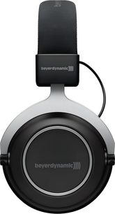 Bezdrôtové slúchadlá Beyerdynamic Amiron wireless, bočný pohľad, čierna kruhová mušľa, čierny polstrovaný hlavový most, viditeľné logo