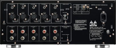 Marantz MM7055 Mehrkanal-Leistungsverstärker, Frontansicht, schwarze Ausführung, 5 Kanäle, Tasten und Anschlüsse