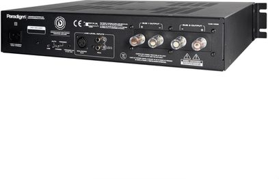 Højfidelitets effektforstærker Paradigm X-850, bagside, RCA- og XLR-stik, terminaler til højttalere, USB-porte, kontakter