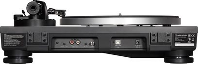 Audio Technica AT-LP5X sort pladespiller, set forfra, med tonarm og drejeskive