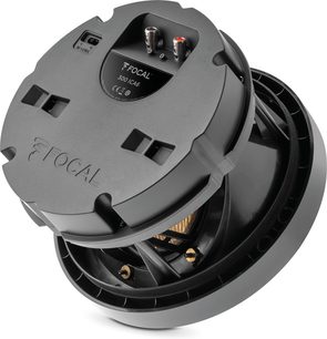 Vestavný reproduktor Focal 300 ICA6 tmavě šedý, detailní pohled zespodu, černá mřížka, viditelné dva reproduktory