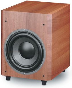 Focal Chorus SW 700 V lyse træ baskabinettet med sort højttaler, set forfra i let nedadgående vinkel