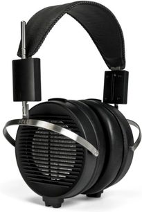 Avatud hifi-kõrvaklapid STAX SR-X1, eestvaade, mustast nahast peapael, ümmargused mustad kõrvapadjad metallvõredega ja hõbedaste külgtugedega