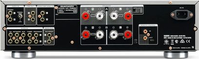 Hi-fi stereo zesilovač Marantz PM8005 černý, přední pohled. Čelní panel v černé barvě s tlačítky, konektory a červeným displejem