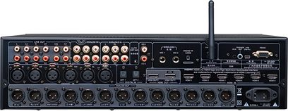 Tonewinner AT-200 hjemmebiograf forforstærker set bagfra med talrige RCA XLR HDMI stik og WiFi-antenne