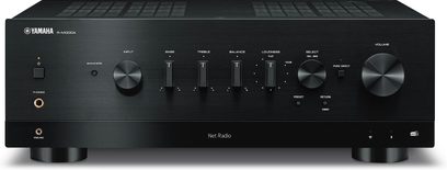 Ampli hi-fi stereo Yamaha R-N1000A černý, pohled zepředu, tlačítka a konektory na předním panelu, 2 boční ovládací knoby
