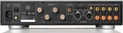 Стерео підсилювач Hi-Fi Rose RA280 чорний, вид ззаду, аудіороз'єми та живлення, кнопки та роз'єми, крупний план