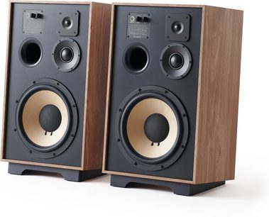 Elipson Heritage XLS 15 Standlautsprecher in hellem Eichenholz, Vorderansicht, zwei Lautsprecher, Holzfinish, schwarzer Sockel, schwarzes Gitter