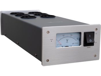 „Taga Harmony PF-600" (2022) sidabrinės spalvos, 6 lizdų, analoginis voltmetras, įjungimo / išjungimo jungiklis, vaizdas iš priekio