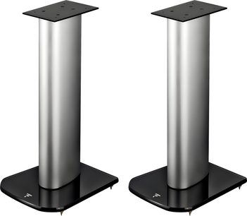 To Focal Aria S 900 højttalere i børstet aluminium, cylindriske med sort firkantet base, set forfra