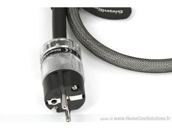 Καλώδιο ρεύματος GigaWatt LC-2 EVO 1,5μ. με διαφανές βύσμα και μαύρη πλεξούδα θωράκισης, όψη εμπρός