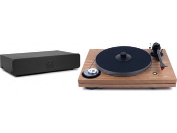 Music Hall mmf-7.3 Plattenspieler in Holzoptik mit schwarzem Plattenteller und Tonarm mit rotem Tonabnehmer, mit Atoll Phono-Vorverstärker