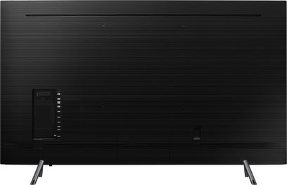 Samsung QE75Q6F 2018 75" TV, flad sort skærm, set forfra, slukket, centralt metalstativ
